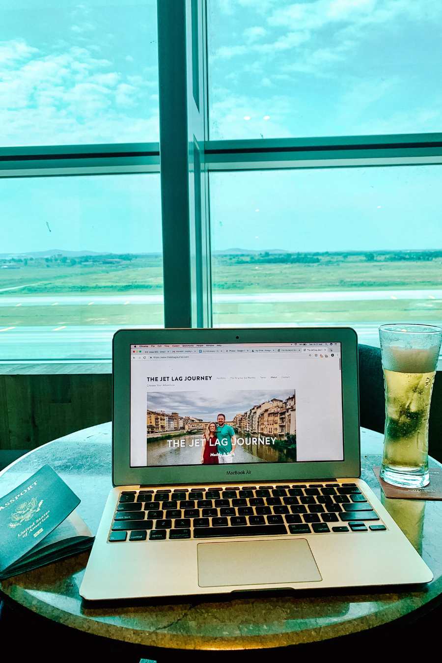 Remote Work Travel Essentials — Modern City Chic