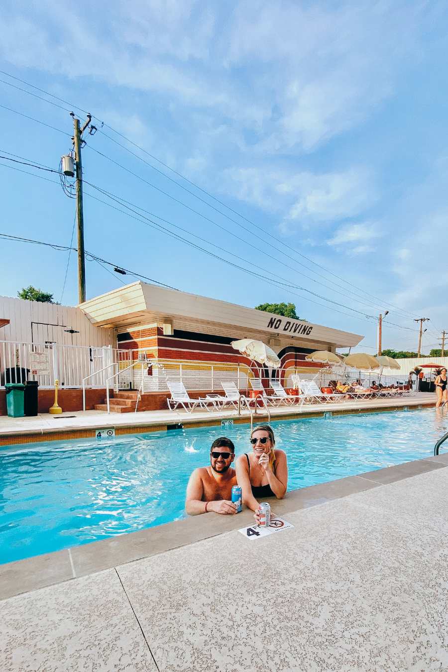 Dive Motel in Nashville